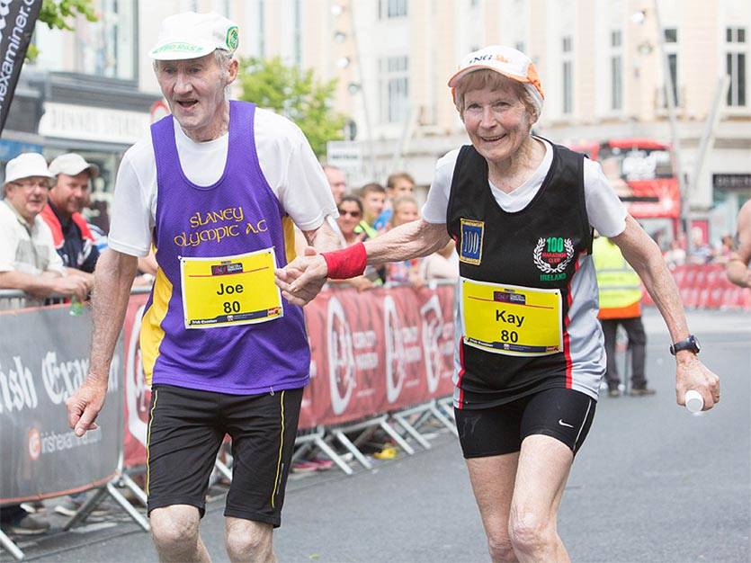 Inspiratif! Pasangan Berusia 80 Tahun Ini Rajin Ikut Maraton