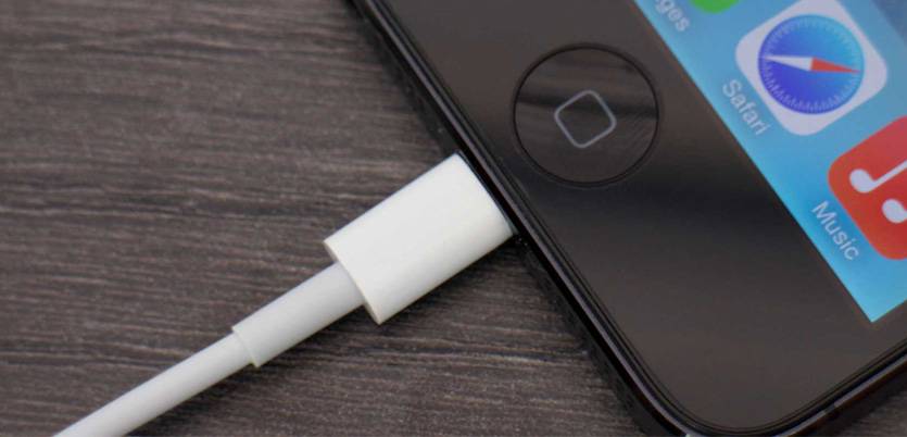 tips merawat kabel charger iphone
